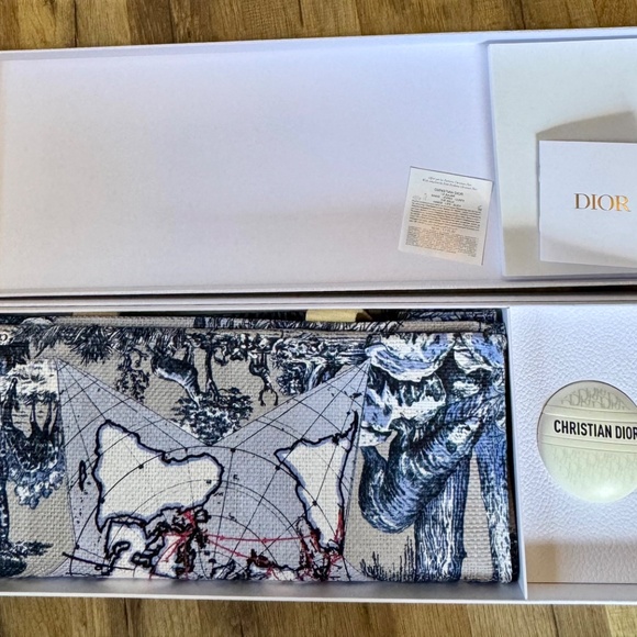 Dior Around the World gift box, new - Picture 2 of 9